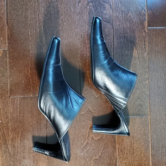 Anne Klein Mules - Picture 2 of 4